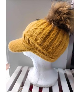 Gorra de lana con pompón natural